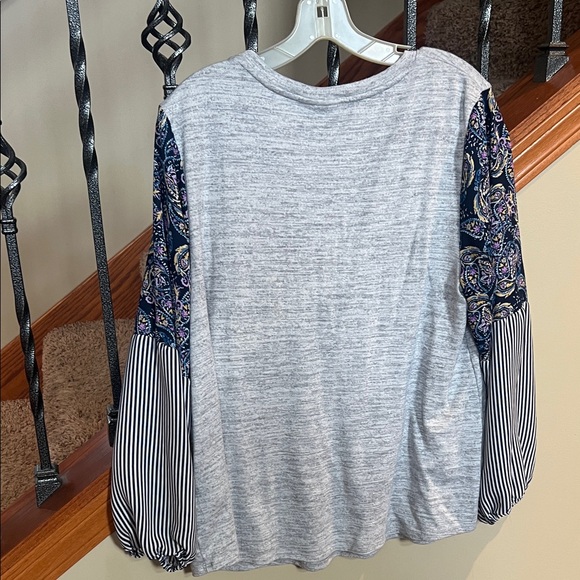 Style & Co. Heather Gray and Navy Blouse - Picture 7 of 7